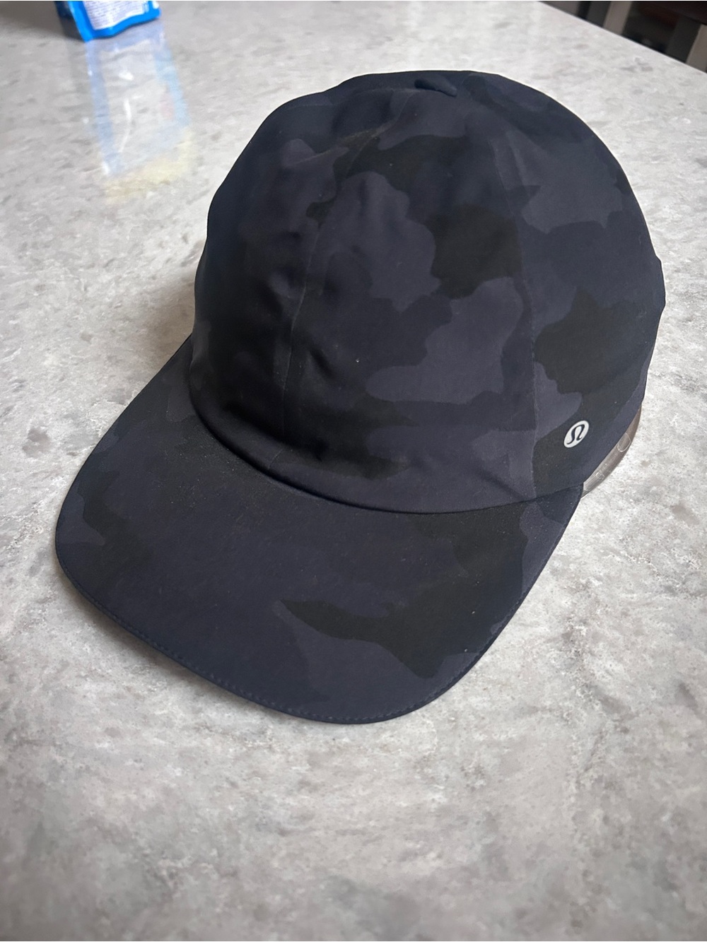 lululemon athletica Men’s Black Camo Performance Cap